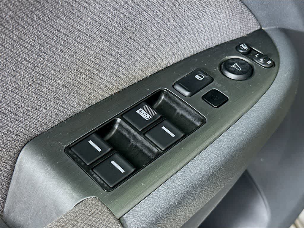 Thumbnail: 2005 Honda Odyssey - 26