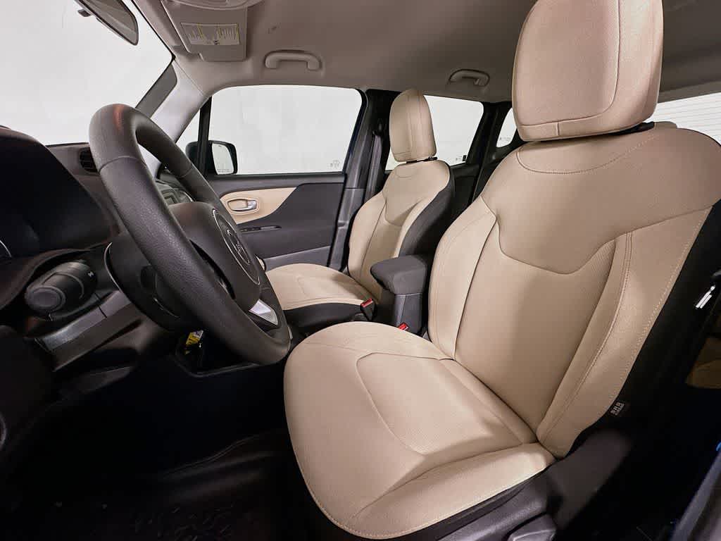 Thumbnail: 2019 Jeep Renegade - 12