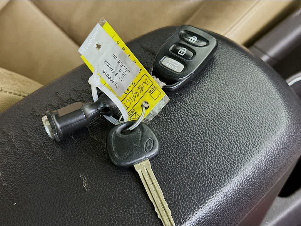 Thumbnail: 2013 Hyundai Elantra - 21