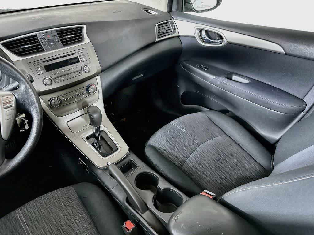 Thumbnail: 2014 Nissan Sentra - 11