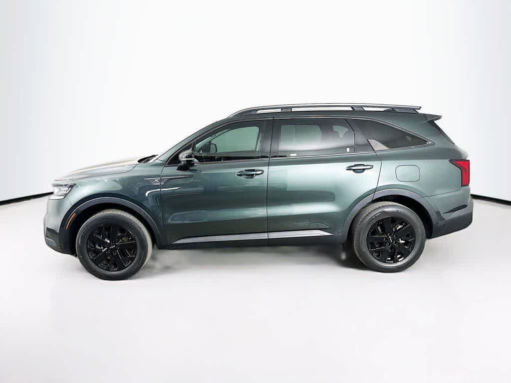 Thumbnail: 2022 Kia Sorento - 3