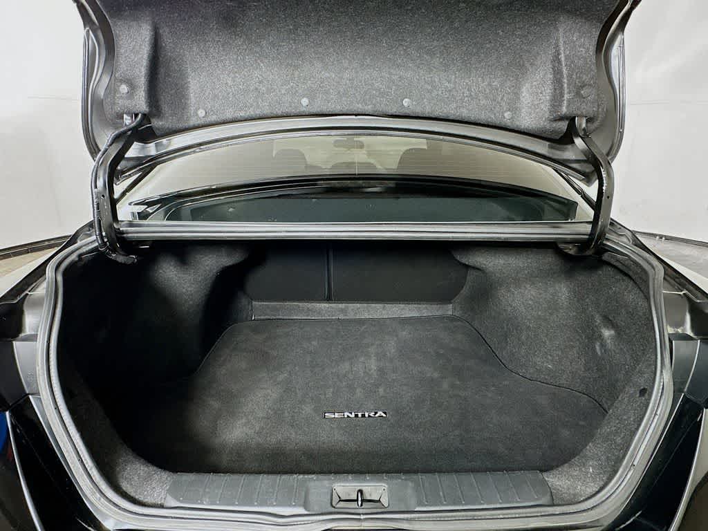 Thumbnail: 2023 Nissan Sentra - 20