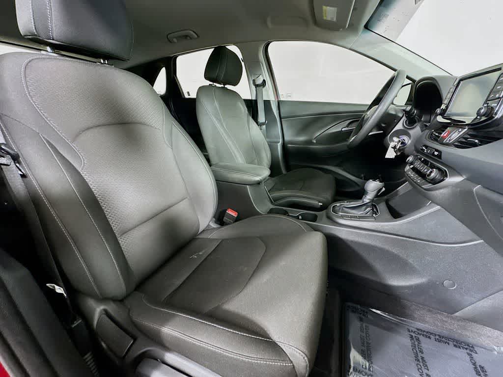 Thumbnail: 2018 Hyundai Elantra - 14