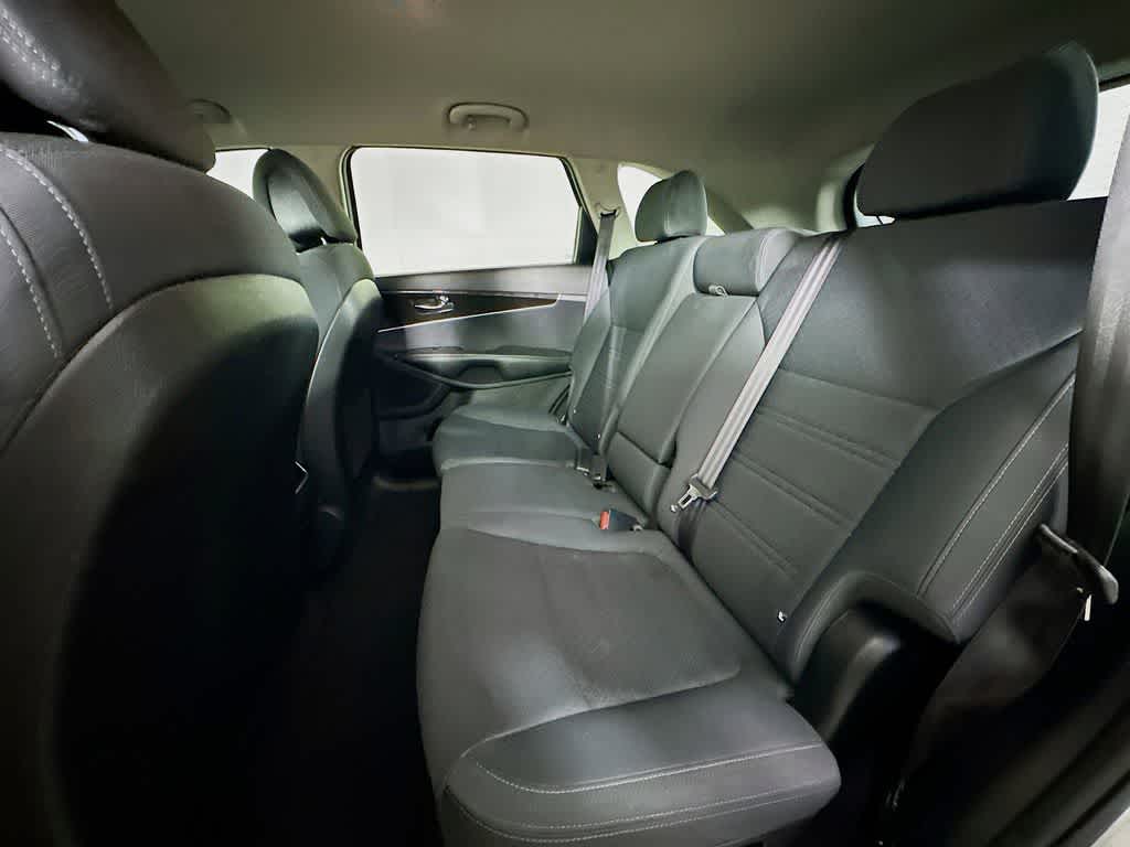 Thumbnail: 2016 Kia Sorento - 14