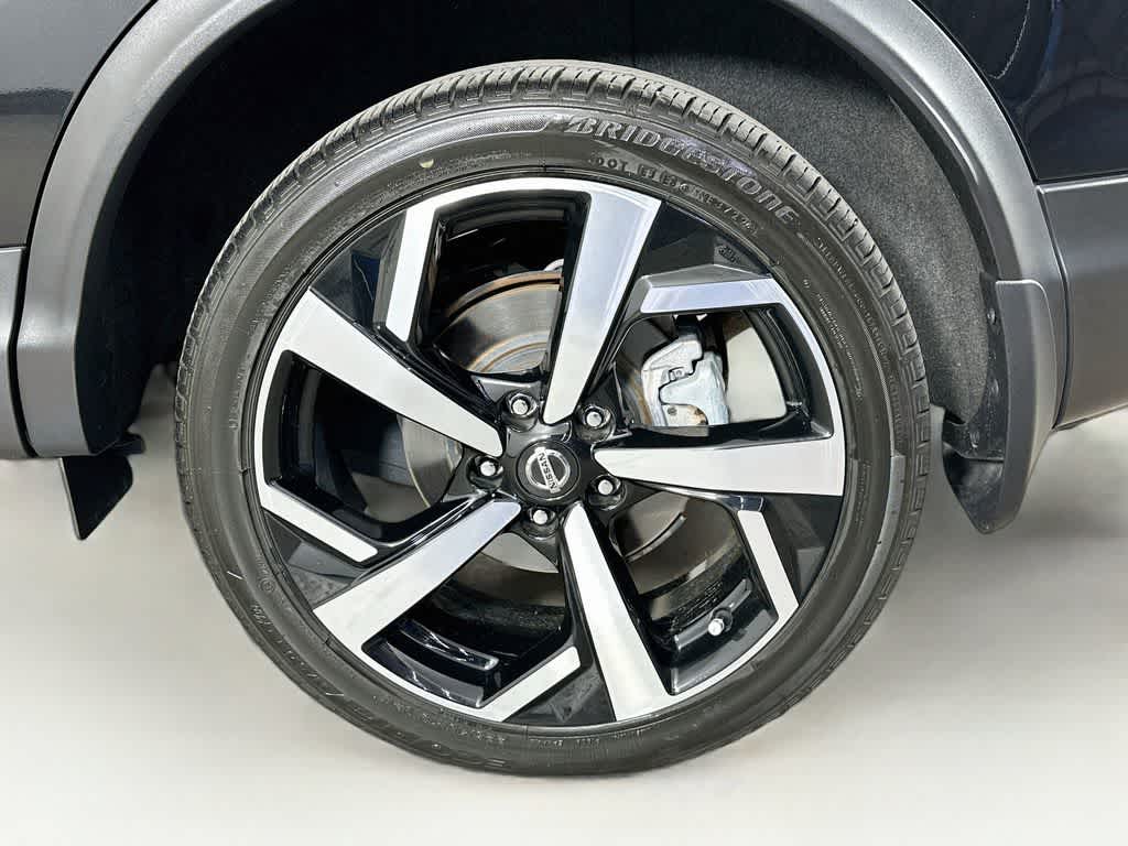 Thumbnail: 2022 Nissan Rogue Sport - 8