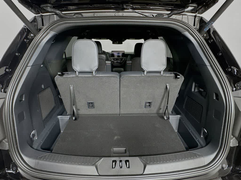 2025 Ford Explorer ST-Line 20