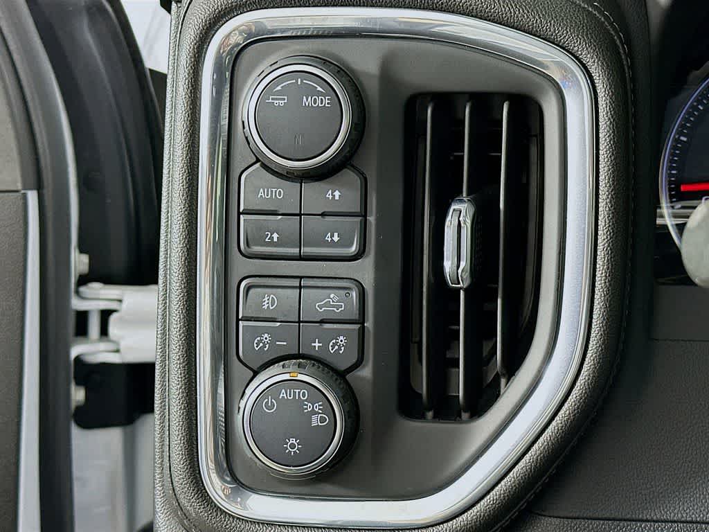 Thumbnail: 2023 Chevrolet Silverado 2500 - 25