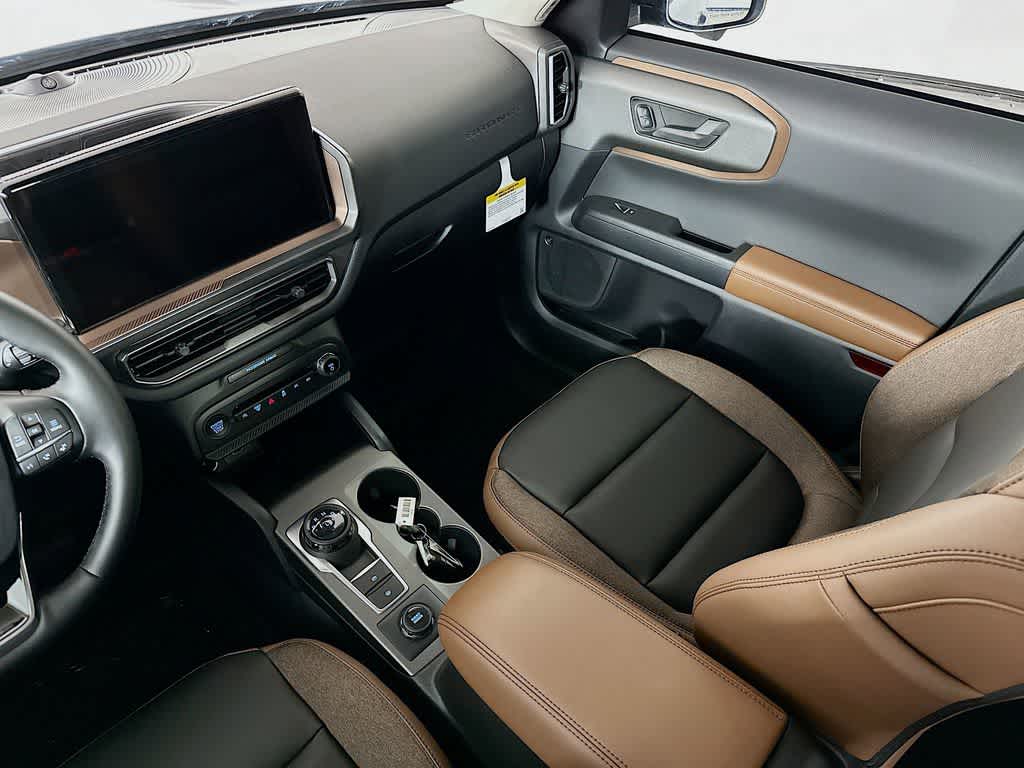 Thumbnail: 2025 Ford Bronco Sport - 11