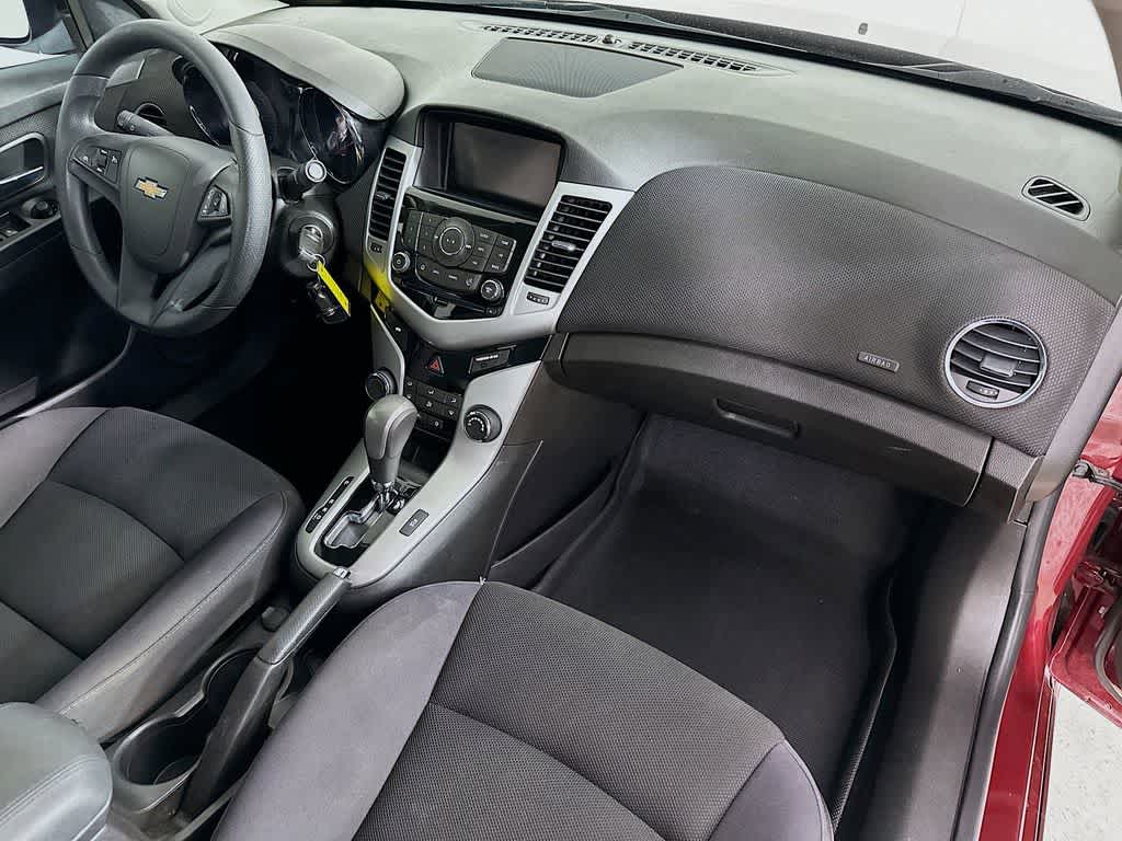 Thumbnail: 2015 Chevrolet Cruze - 31