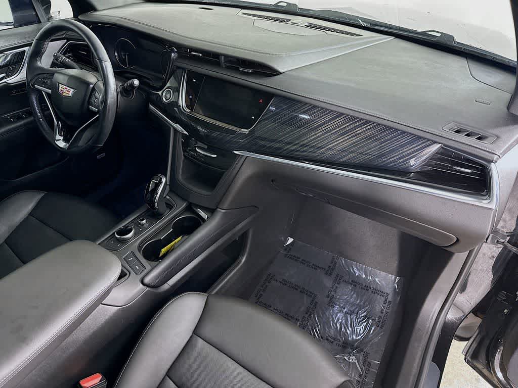 Thumbnail: 2024 Cadillac XT6 - 36