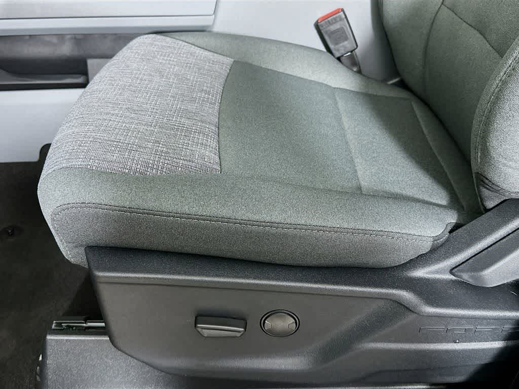 Thumbnail: 2026 Ford F-250 - 32