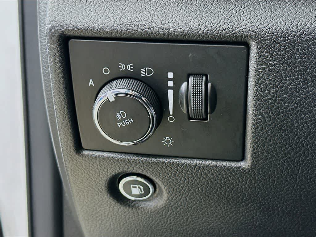 Thumbnail: 2019 Jeep Grand Cherokee - 25