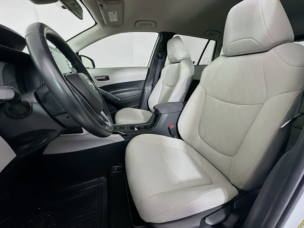 Thumbnail: 2022 Toyota Corolla Cross - 12