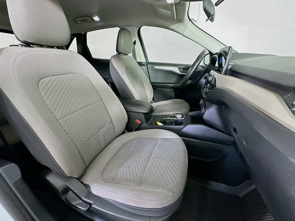 Thumbnail: 2022 Ford Escape - 14