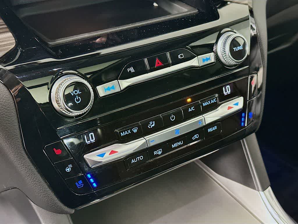 Thumbnail: 2021 Ford Explorer - 17