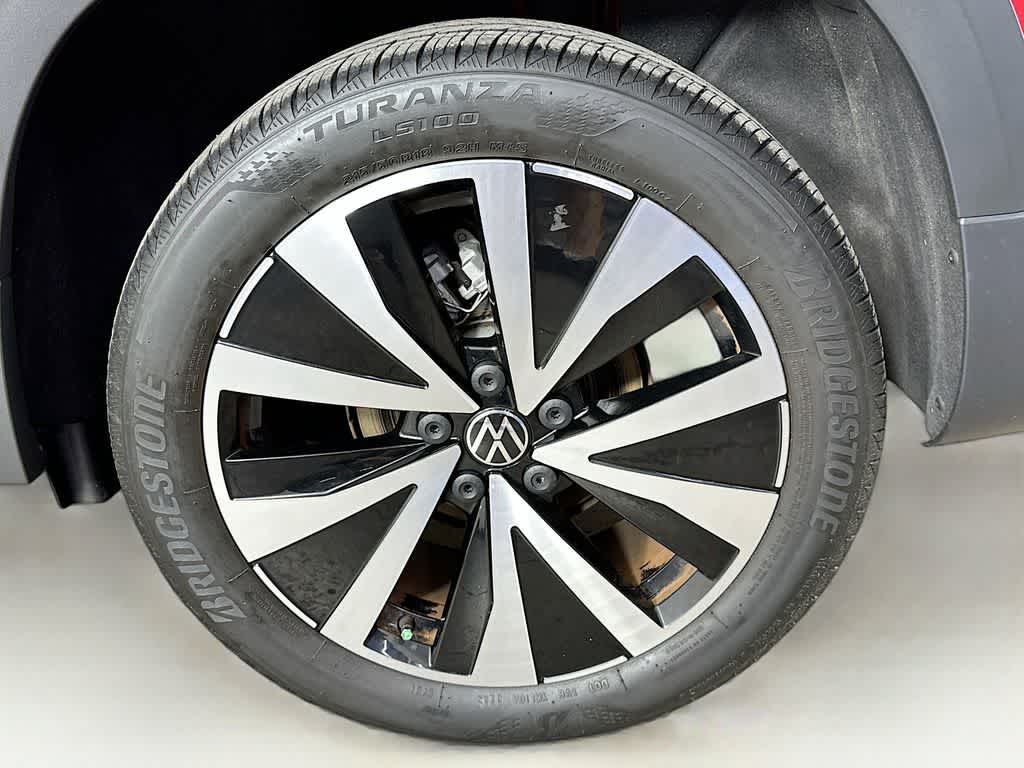 Thumbnail: 2023 Volkswagen Taos - 8