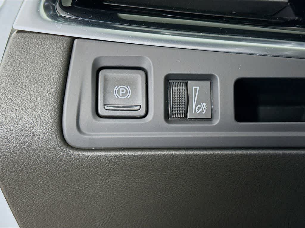 Thumbnail: 2025 Cadillac XT6 - 26