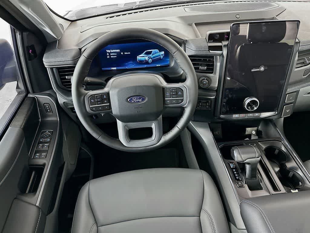2025 Ford F-150 Lightning Flash 9