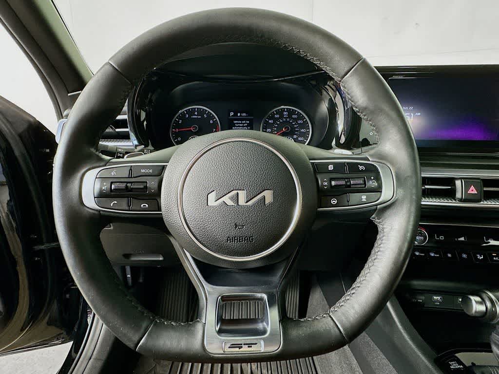 Thumbnail: 2023 Kia K5 - 16
