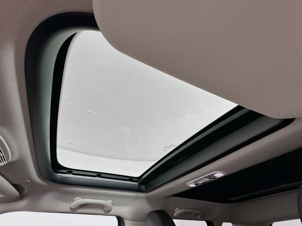 Thumbnail: 2016 MINI Cooper Hardtop - 29