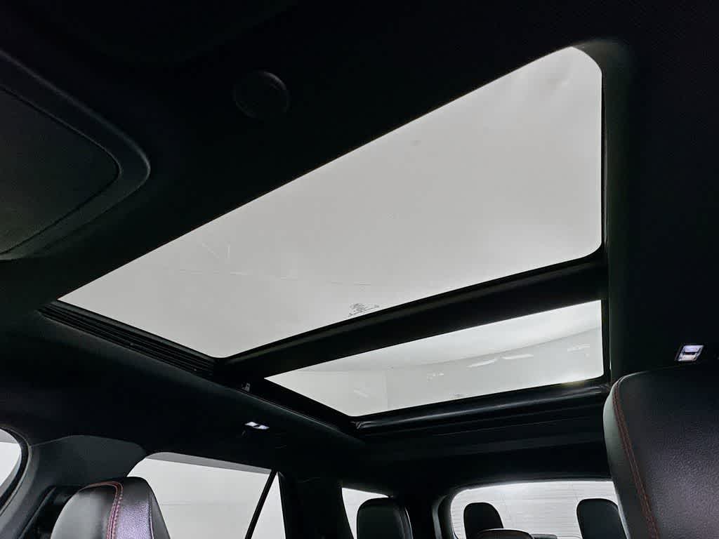 2022 Ford Explorer ST-Line 33
