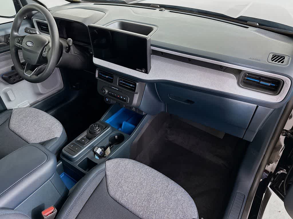 Thumbnail: 2025 Ford Maverick - 30