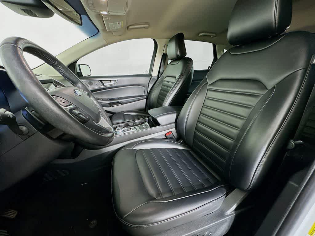 Thumbnail: 2020 Ford Edge - 12