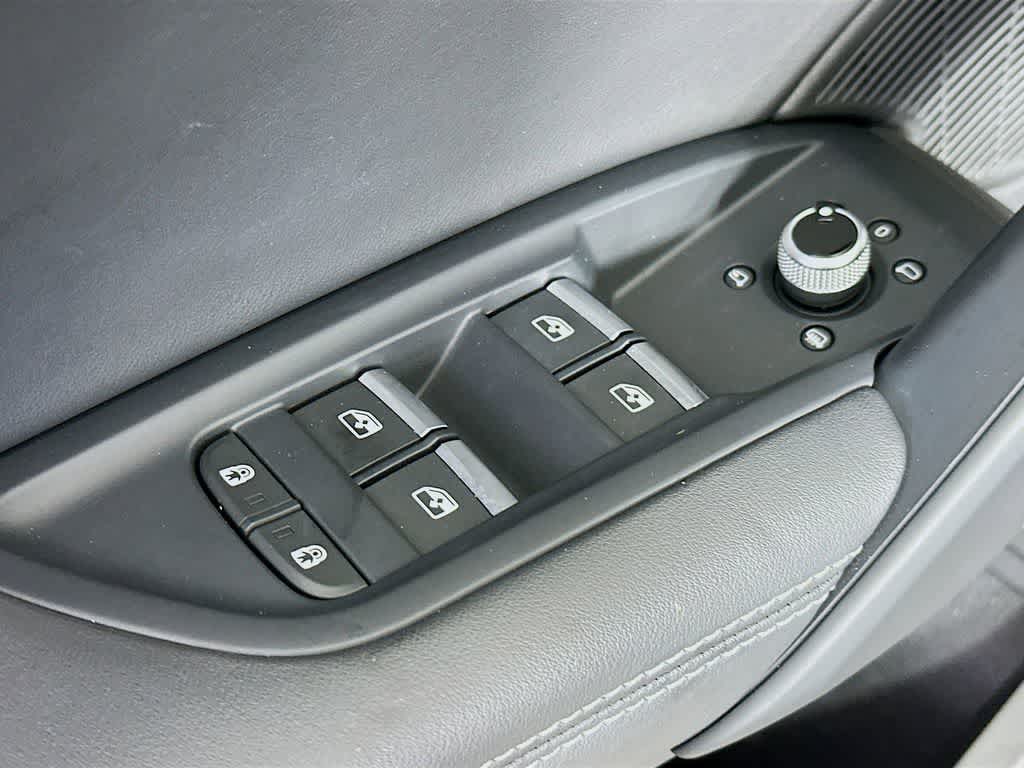 Thumbnail: 2023 Audi Q5 - 30