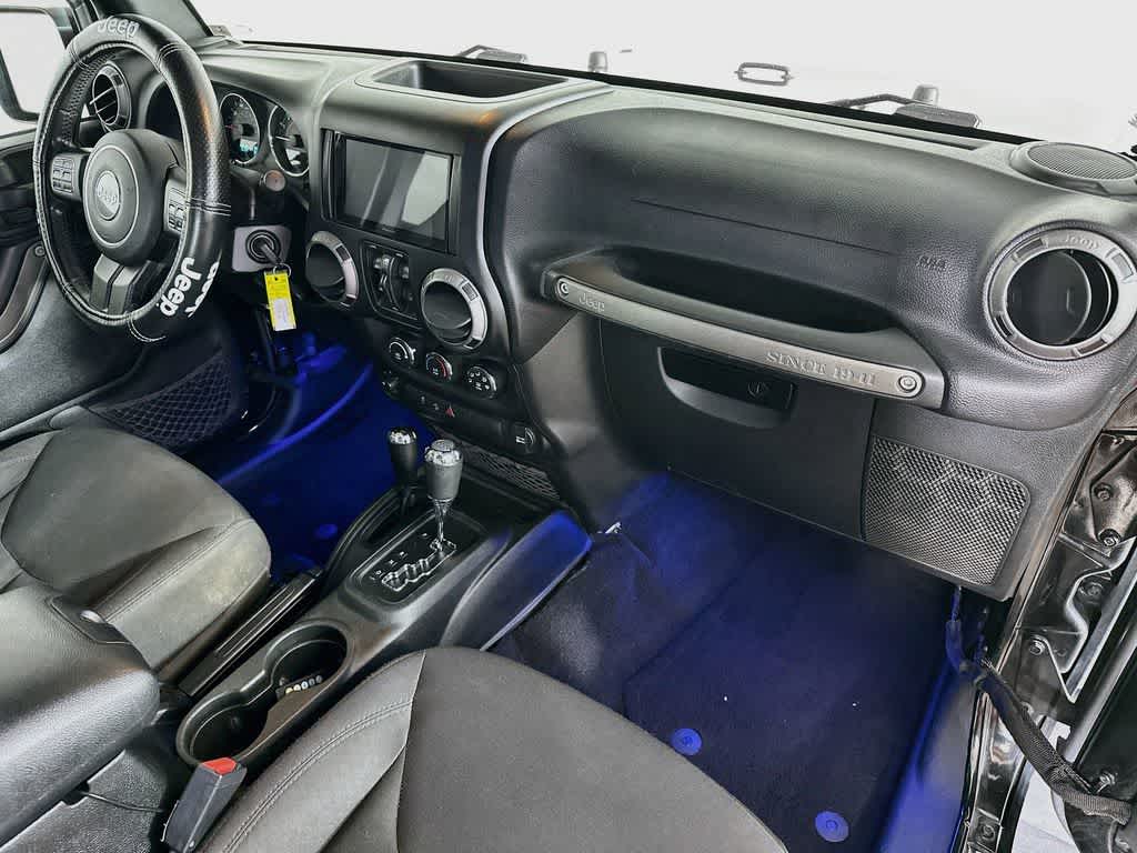 Thumbnail: 2016 Jeep Wrangler - 28