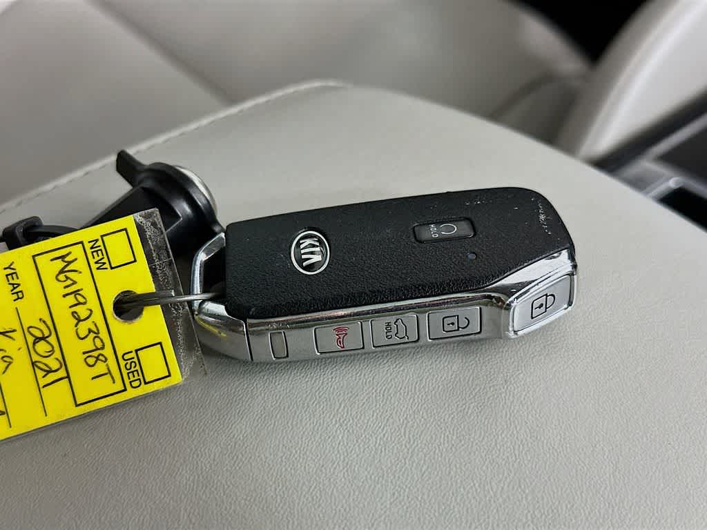 Thumbnail: 2021 Kia Telluride - 21