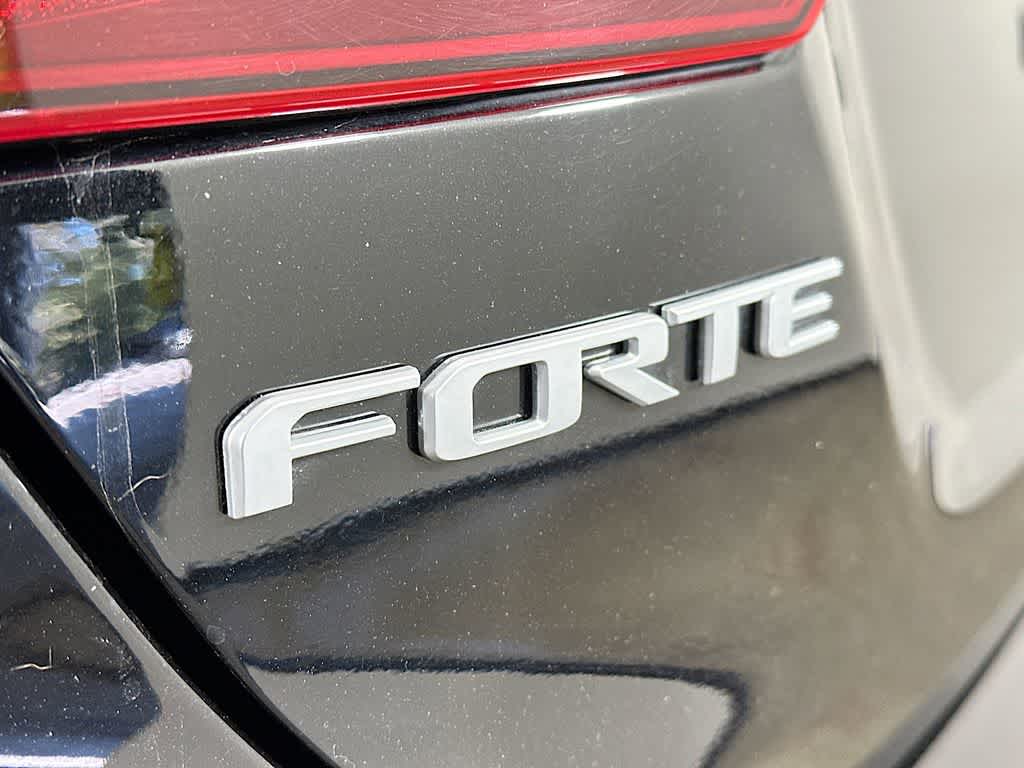 Thumbnail: 2024 Kia Forte - 7