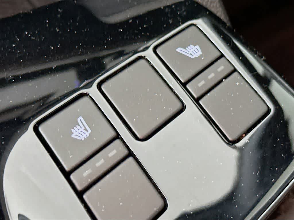 Thumbnail: 2023 Kia Sportage - 32