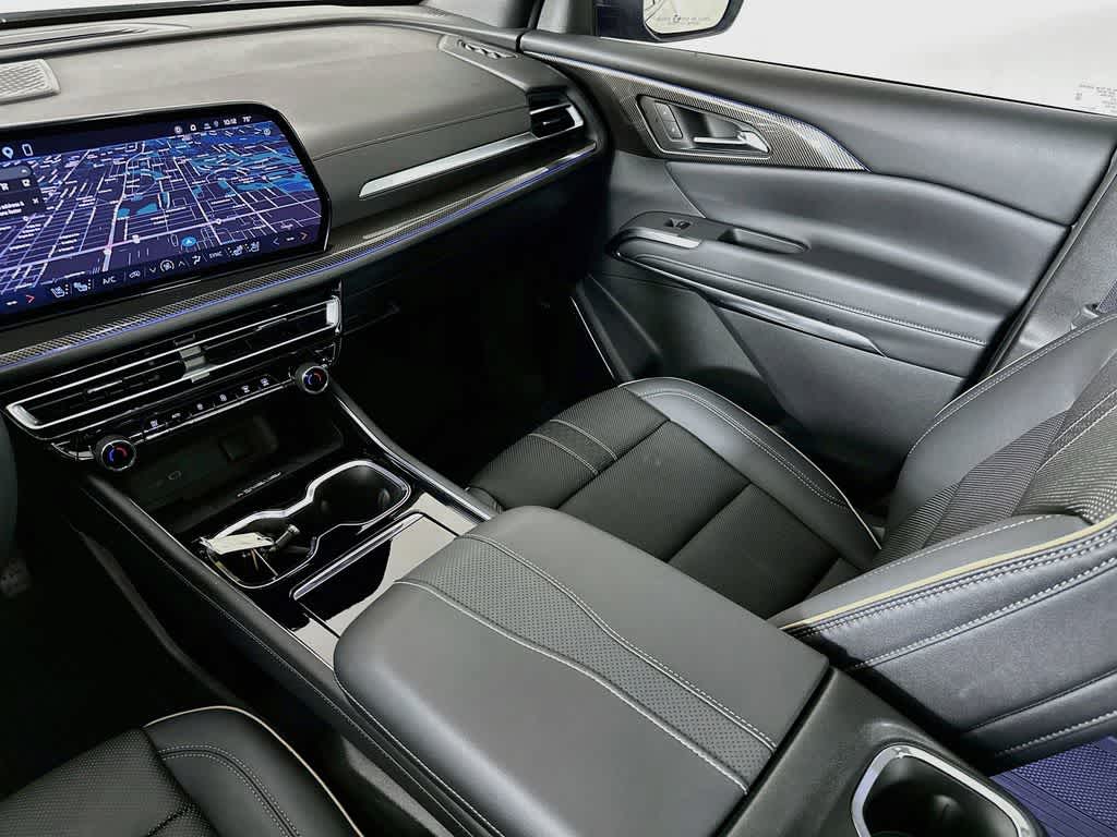 Thumbnail: 2026 Chevrolet Traverse - 11