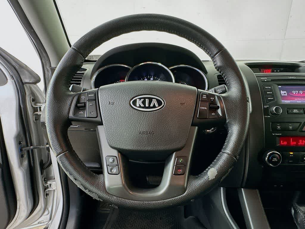 Thumbnail: 2012 Kia Sorento - 15