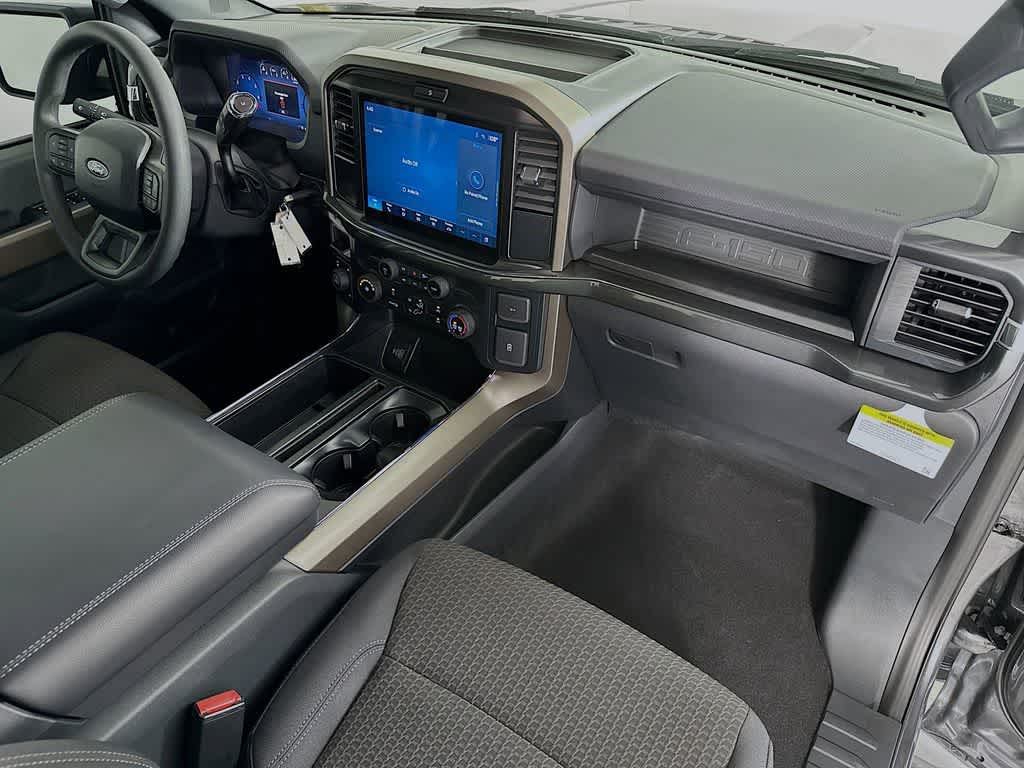 Thumbnail: 2025 Ford F-150 - 32