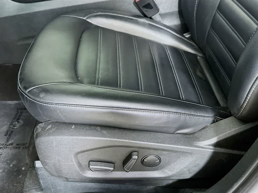 Thumbnail: 2022 Ford Edge - 30
