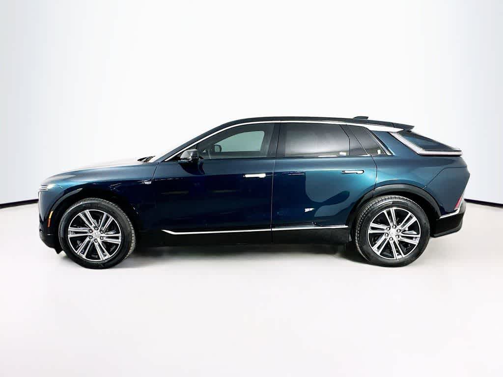 Thumbnail: 2024 Cadillac Lyriq - 3