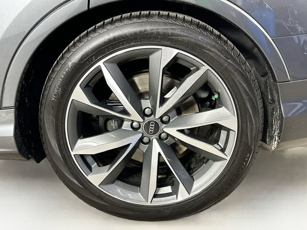 Thumbnail: 2021 Audi SQ7 - 8