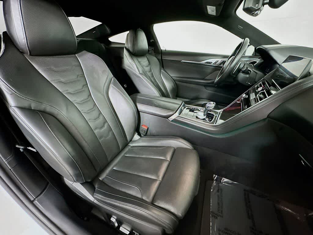Thumbnail: 2022 BMW 8 Series - 14