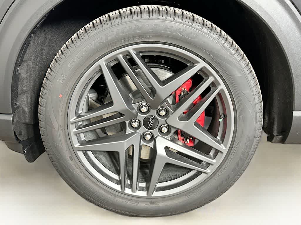 Thumbnail: 2025 Ford Explorer - 8