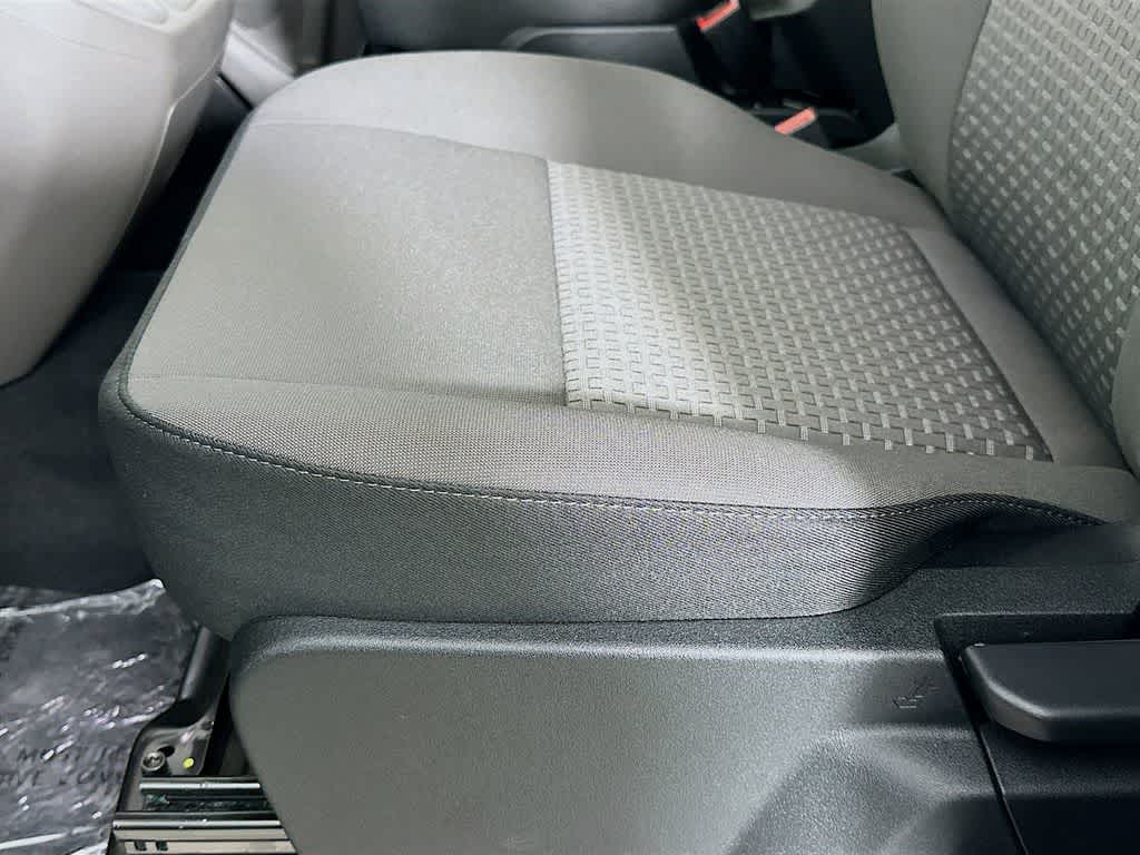 Thumbnail: 2025 Ford Econoline - 27