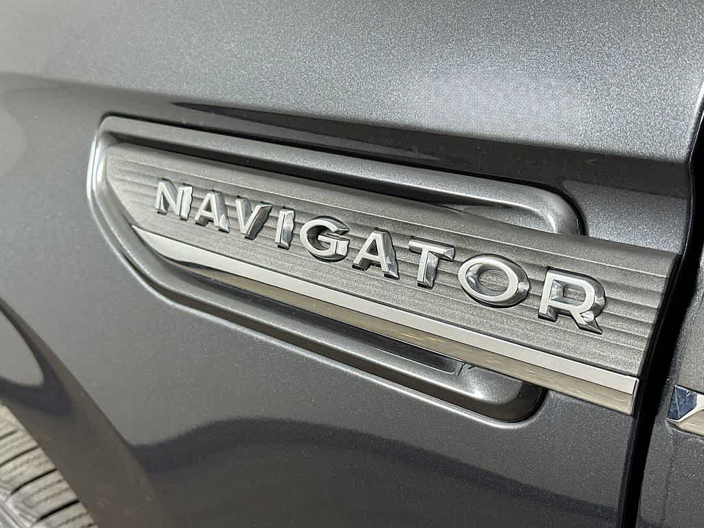 2022 Lincoln Navigator L Reserve 7