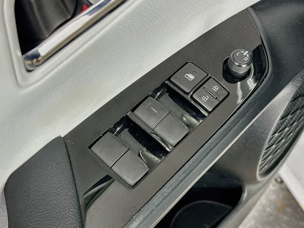 Thumbnail: 2021 Toyota Prius - 28