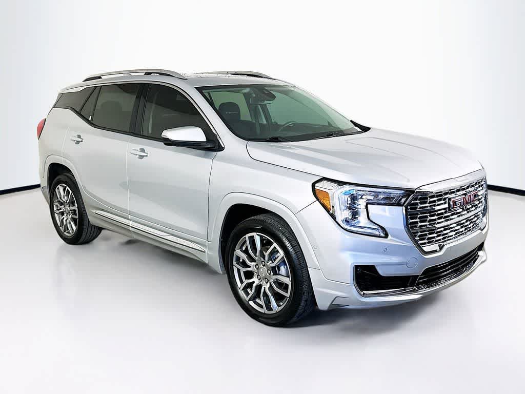 2022 GMC Terrain Denali 24