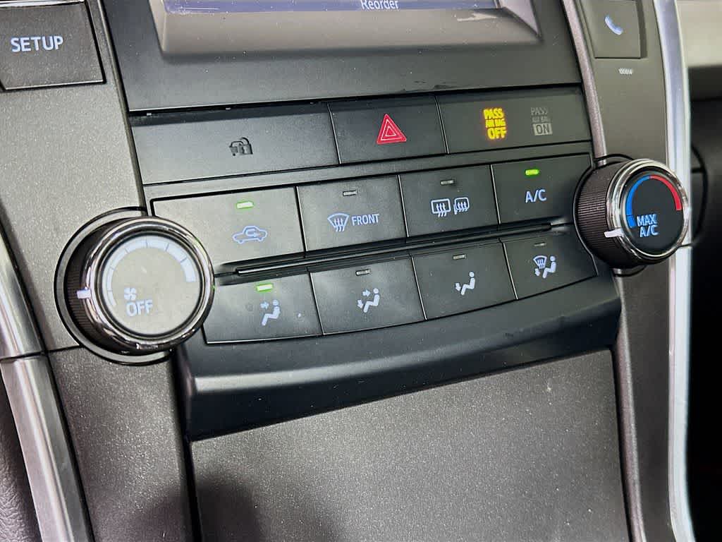 Thumbnail: 2017 Toyota Camry - 17