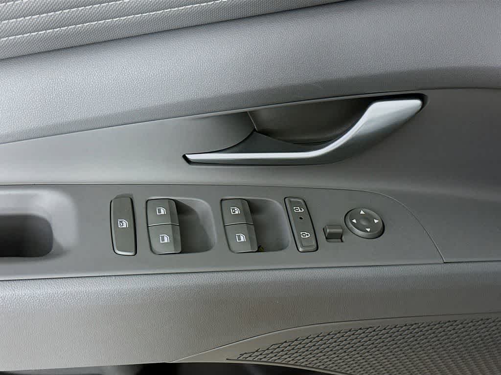 Thumbnail: 2025 Hyundai Elantra - 29