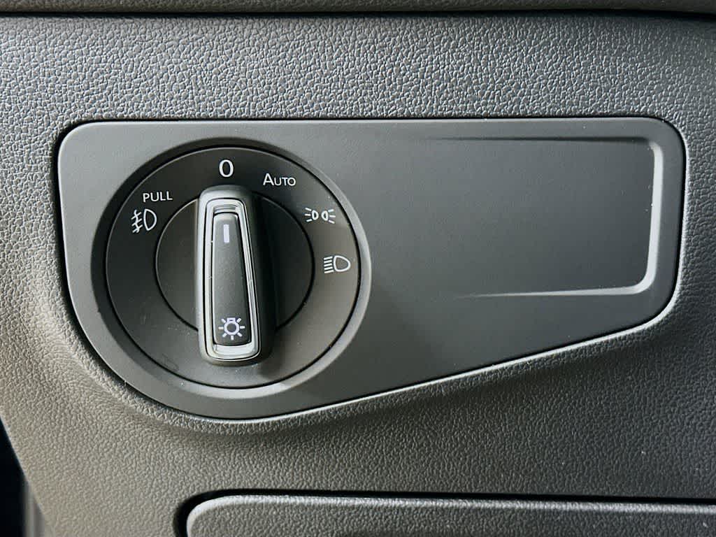 Thumbnail: 2021 Volkswagen Tiguan - 27