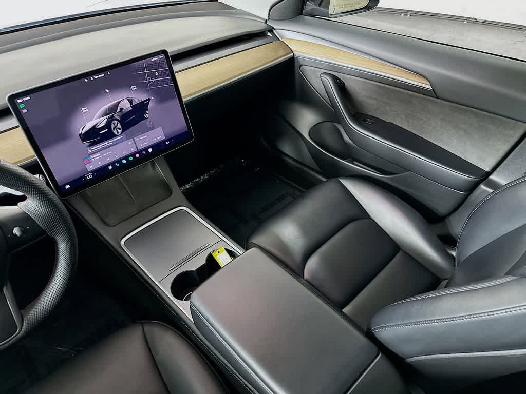 Thumbnail: 2023 Tesla Model 3 - 10