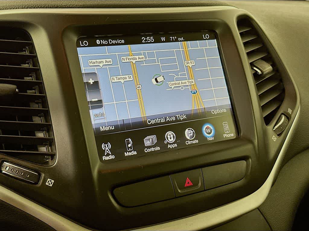 Thumbnail: 2016 Jeep Cherokee - 28