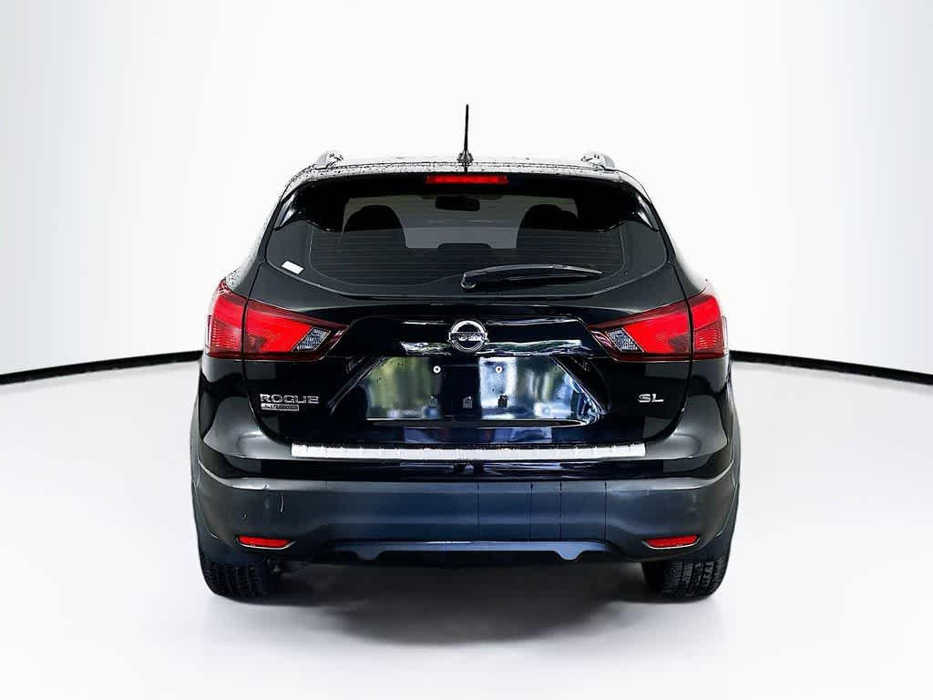 Thumbnail: 2017 Nissan Rogue Sport - 5